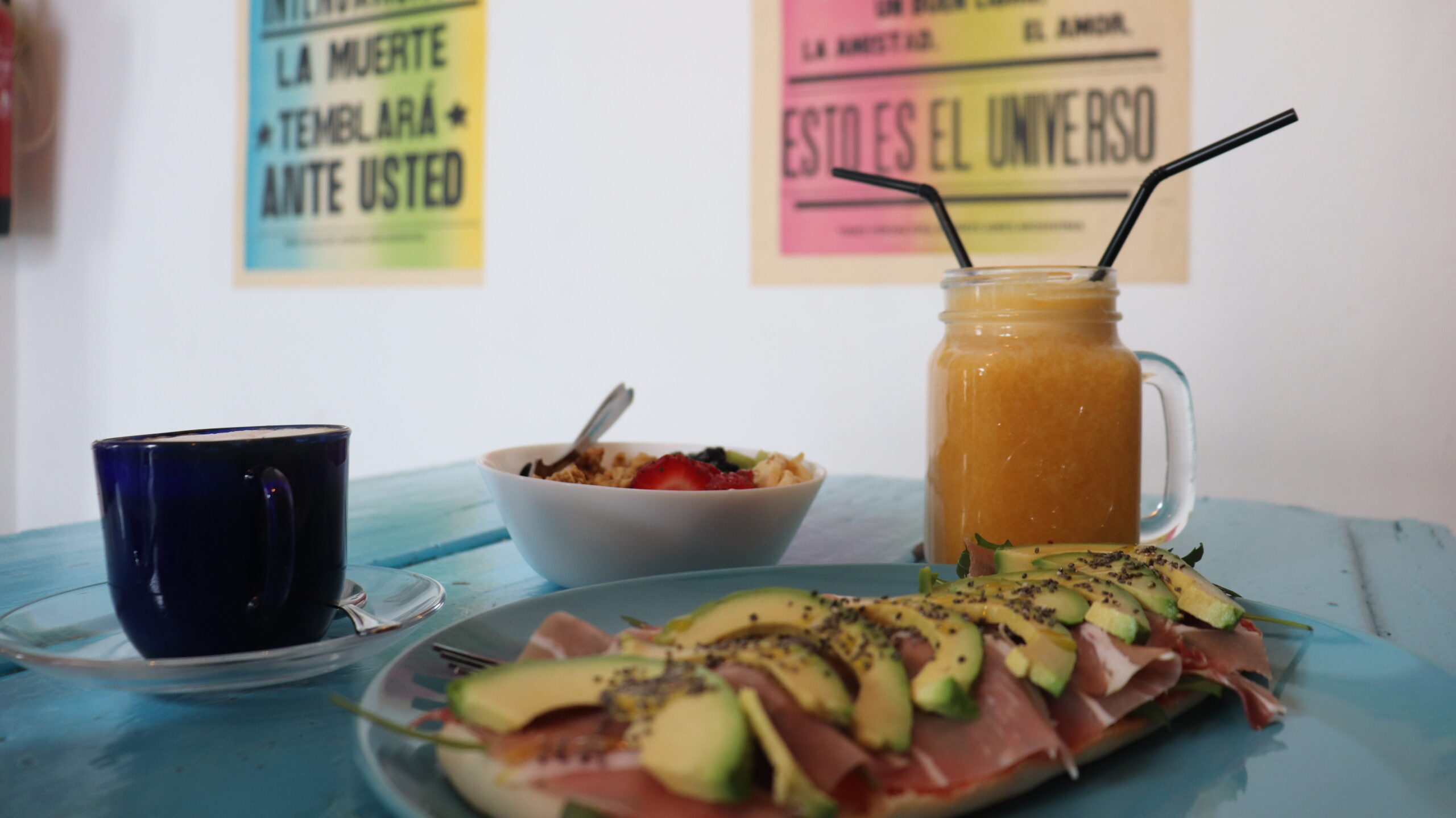 Open-faced sandwich and juice in Cordoba.