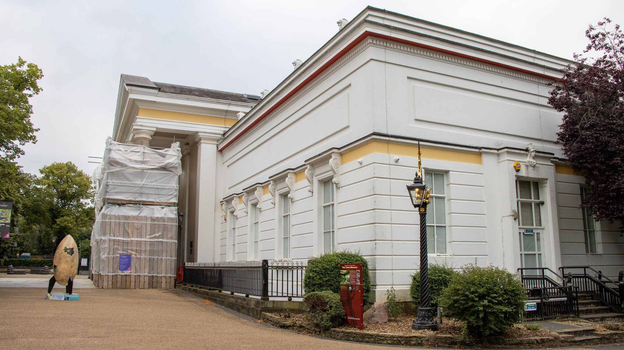 White building used as a museum in Leicester. 