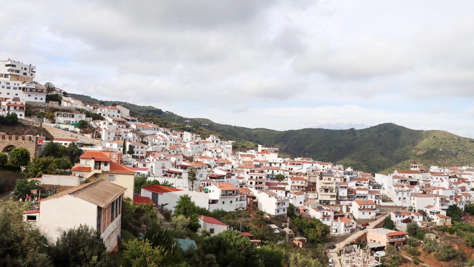 Things to do in Moclinejo viewpoint.