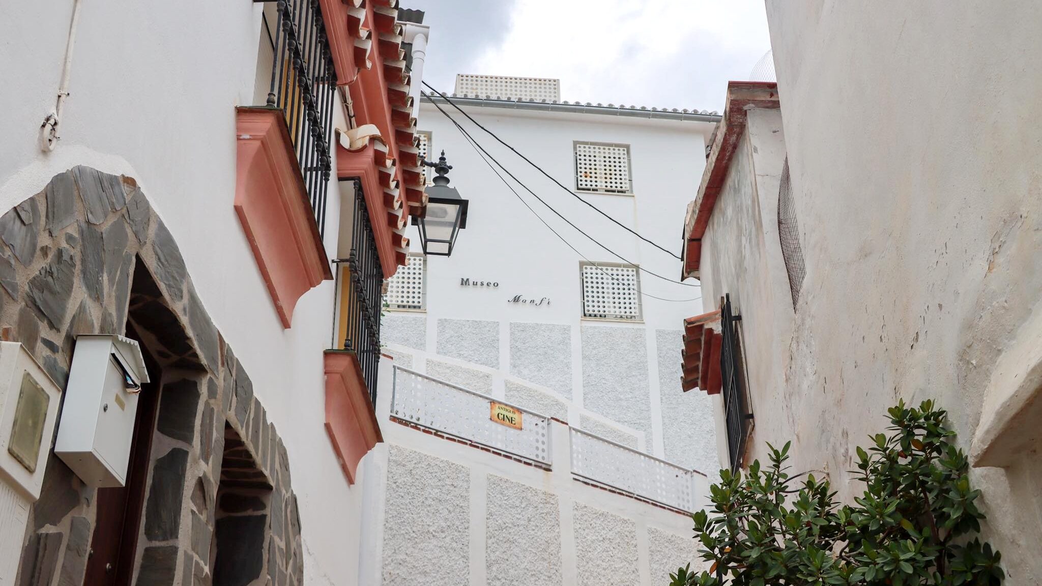 Stairs leading up to museum in Cutar.