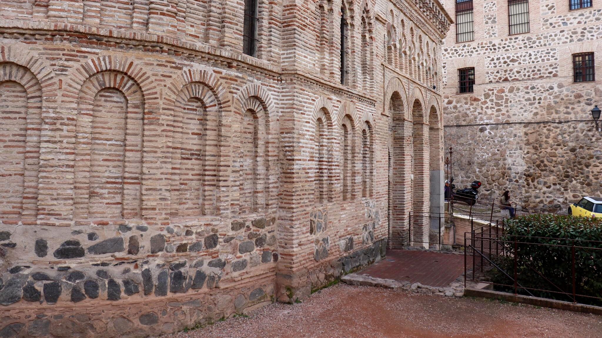 Exterior of brick mosque in Toledo.