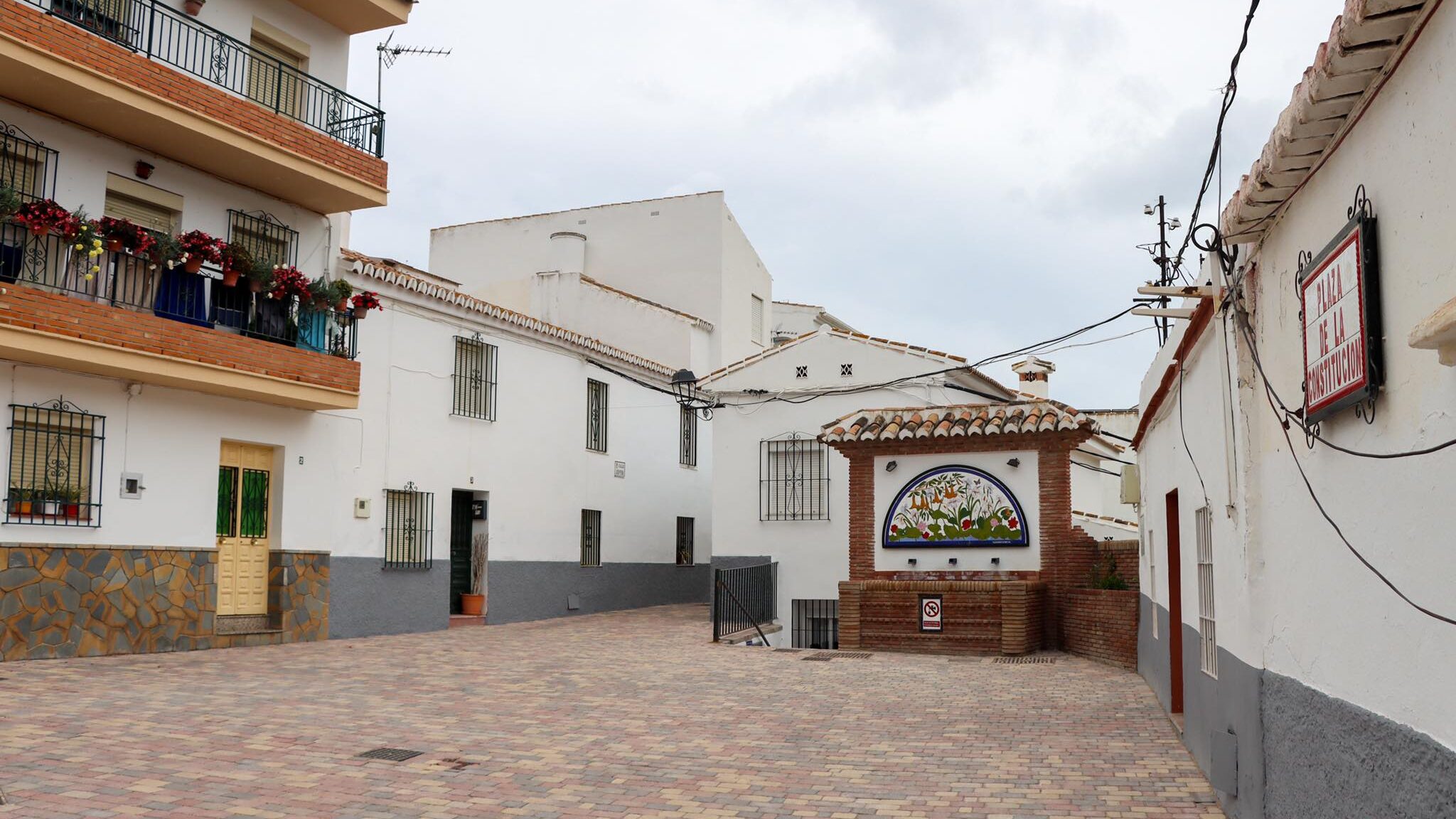 Small plaza in white village in Totalan.