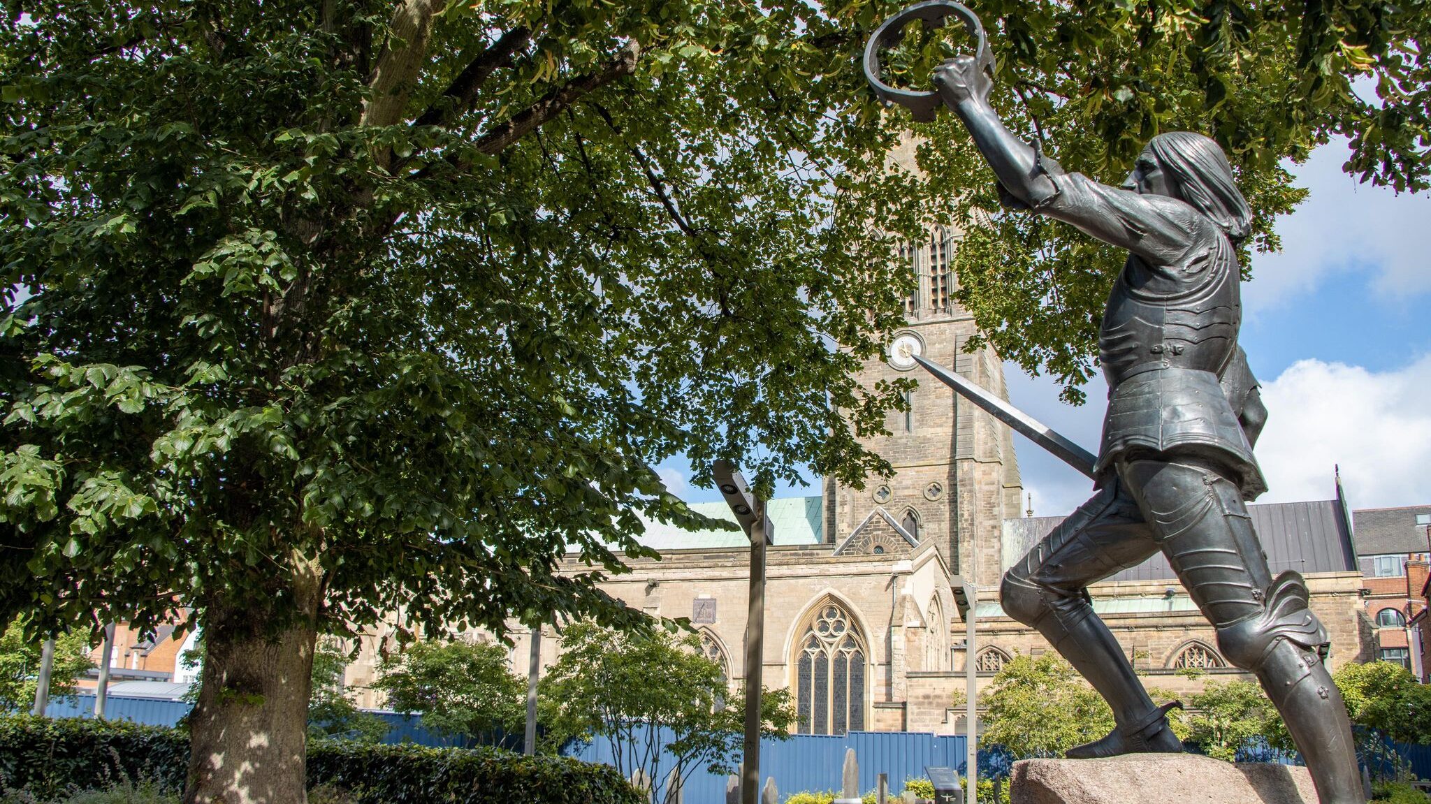 Statue of Richard III things to do in Leicester.