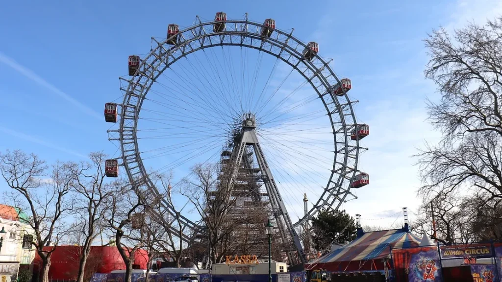 Large historical Ferris wheel in Vienna park.