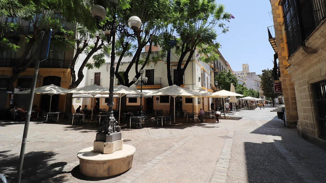 Small plaza in Jerez with restaurants.