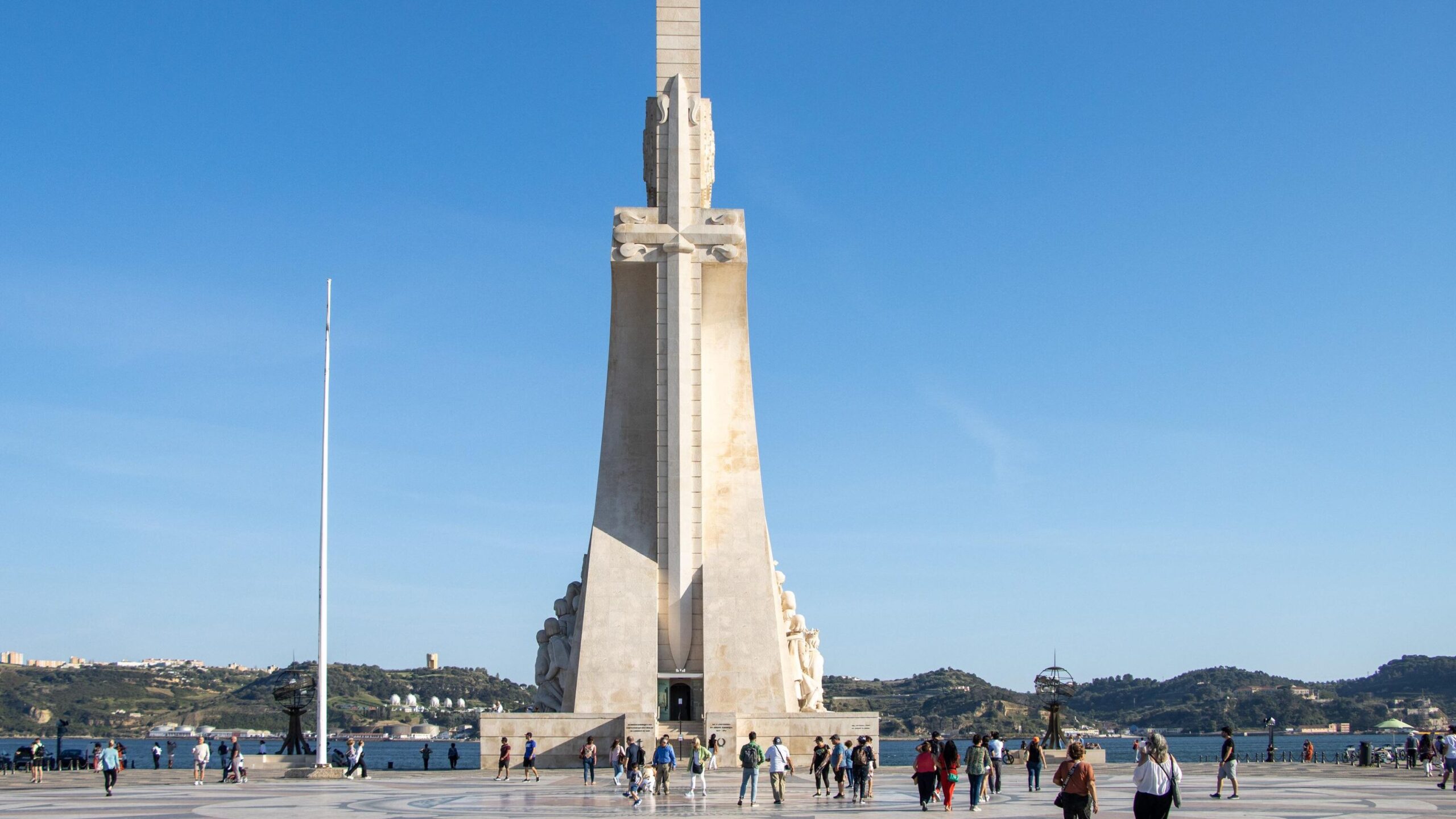 Monument in Belem with large sword on the front.