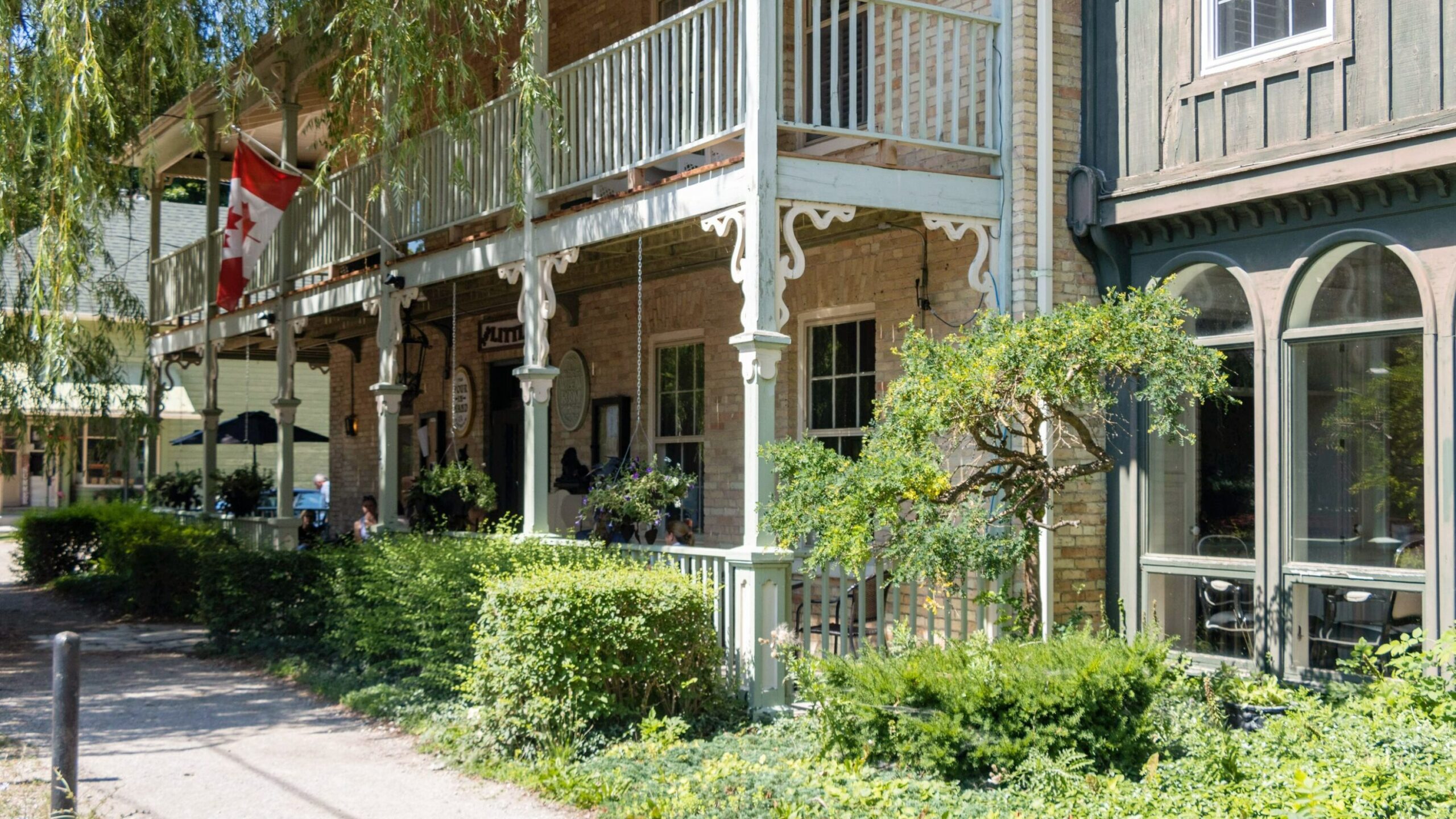 Historic hotel with balcony in Bayfield. 