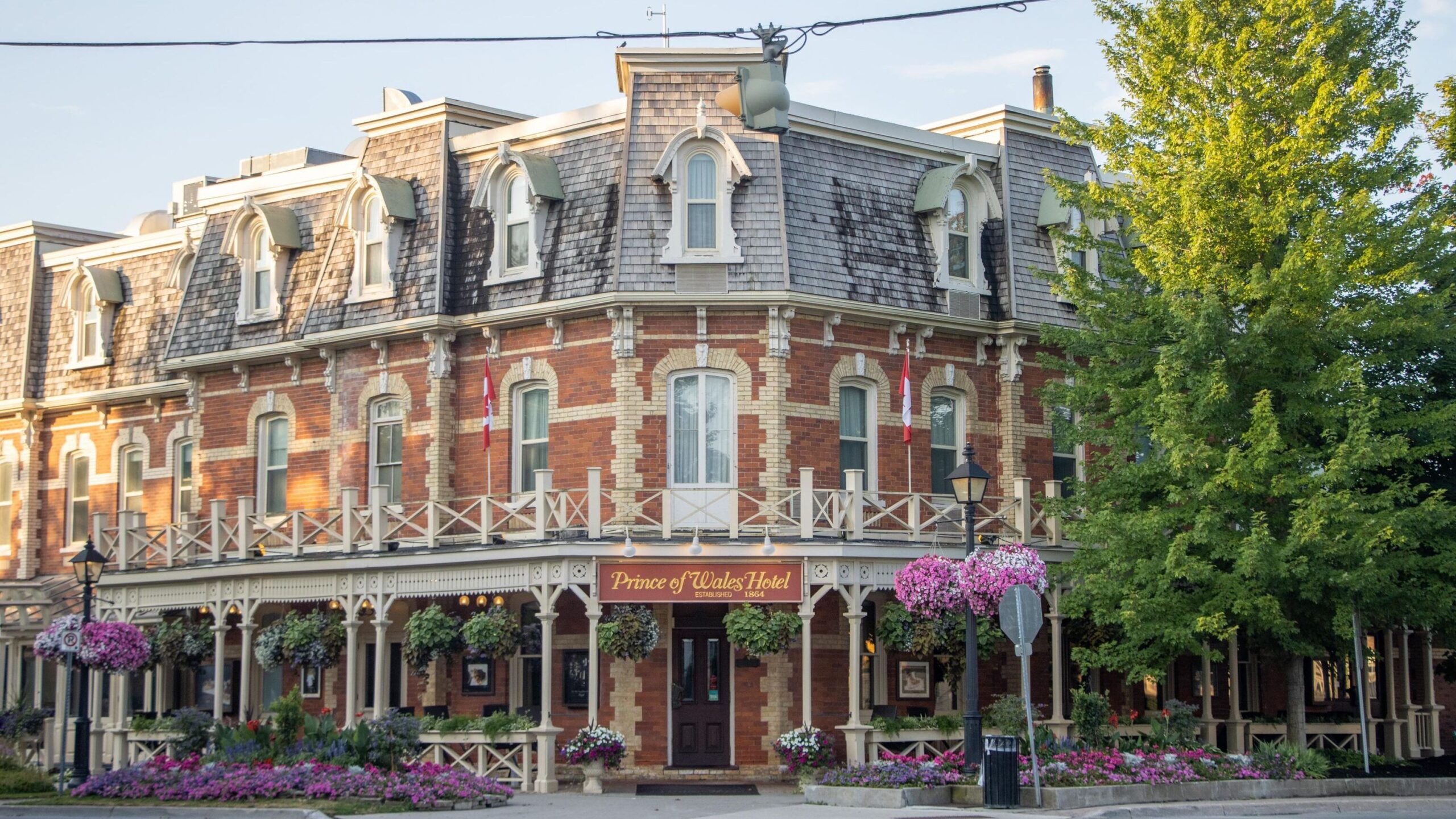 Historic hotel in Niagara's old town.