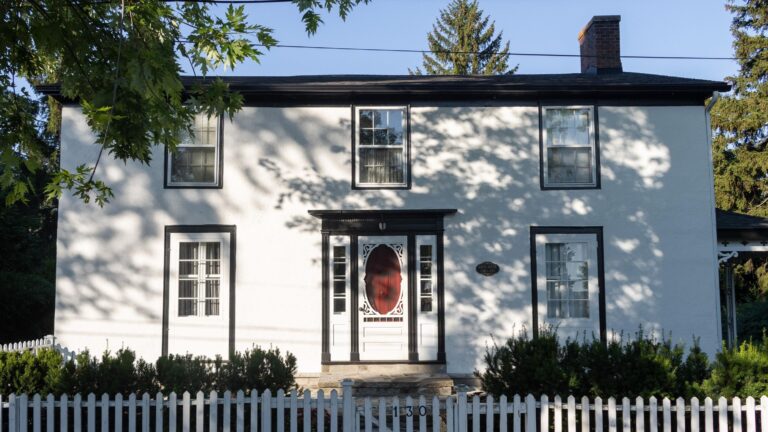 White painted colonial-style house in Niagara.