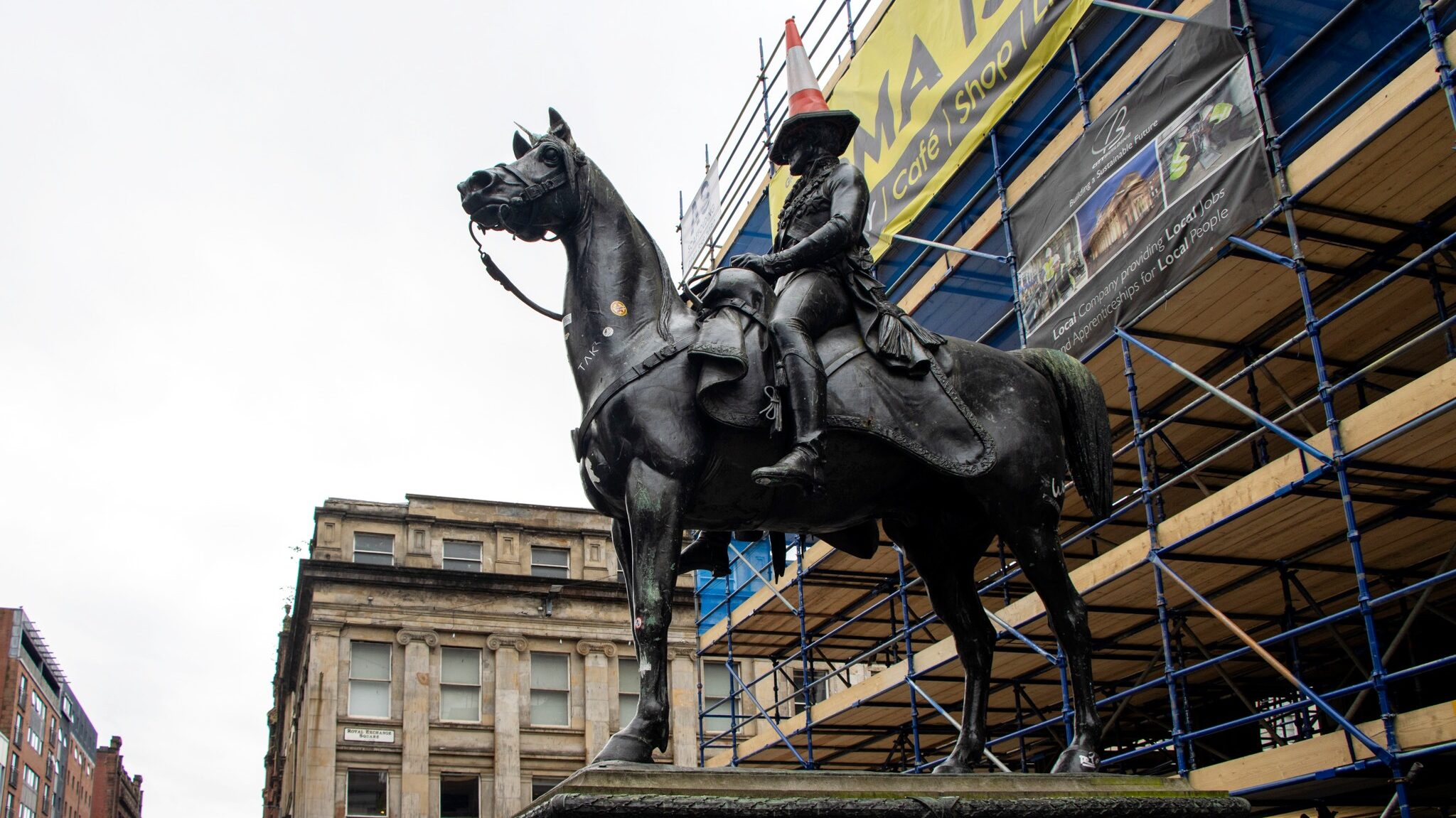 Famous statue with cone on head what to do in Glasgow.