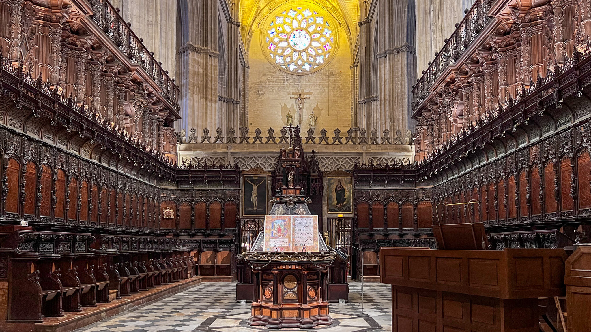 Interior of cathedral in Sevilla.