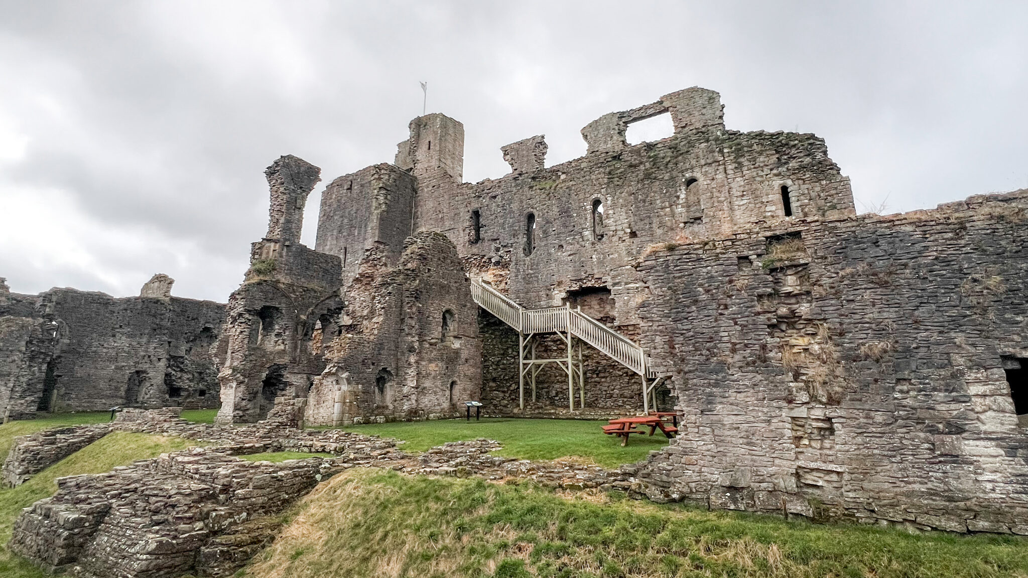 Ruins of large medieval castle places to visit in Yorkshire.