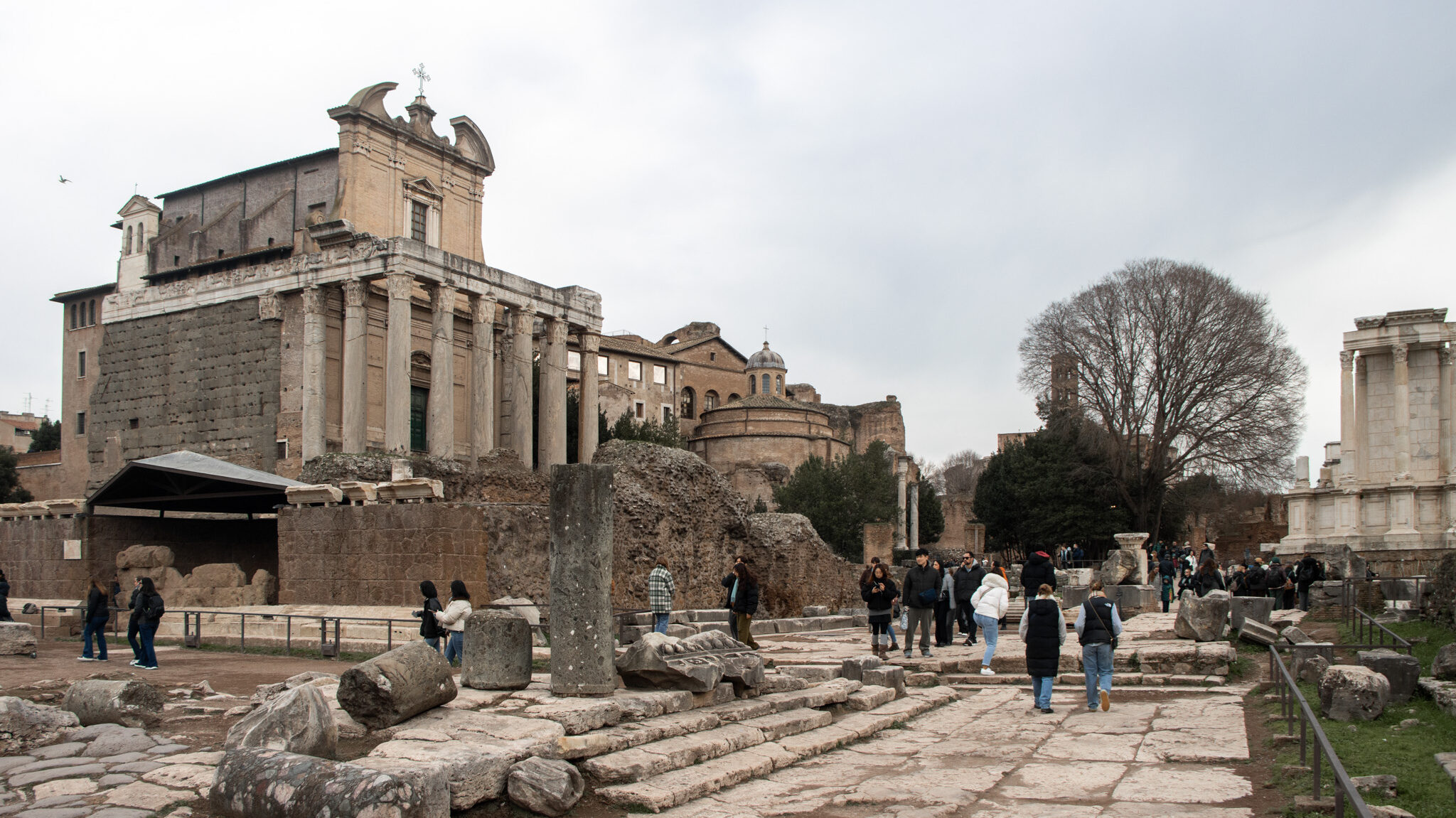 Ancient ruins of Roman Forum on cloudy day.