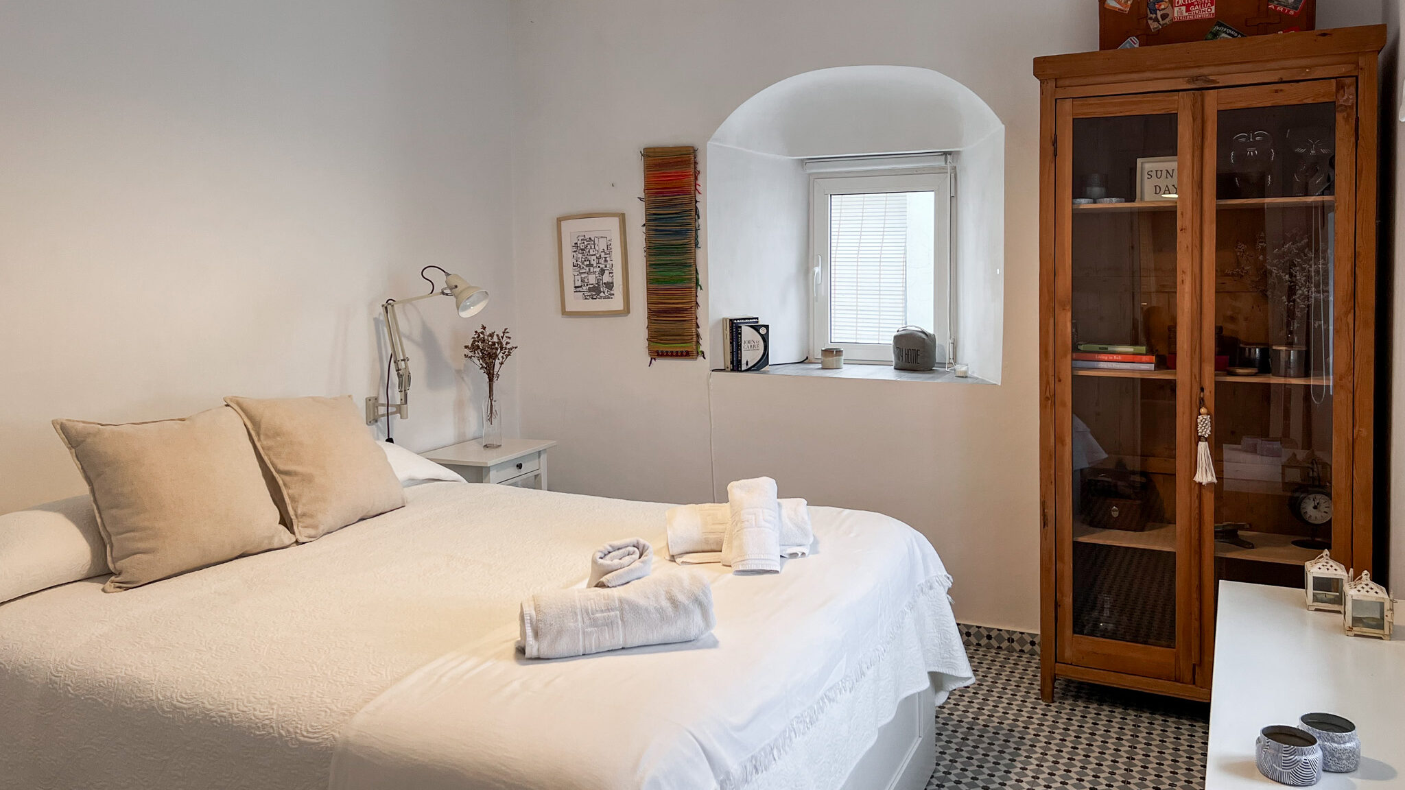 Casa Bekkeve Vejer | Krista the Explorer Bedroom in apartment in Spain