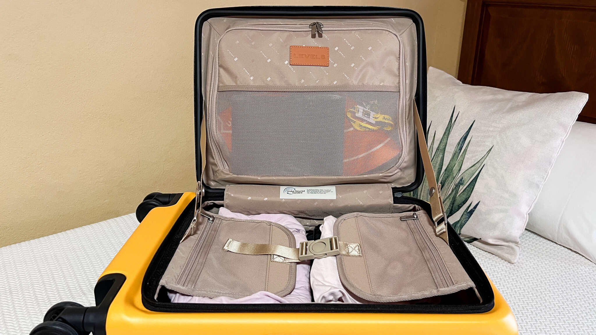 LEVEL8 | Krista the Explorer Interior of carry-on suitcase with lid open.