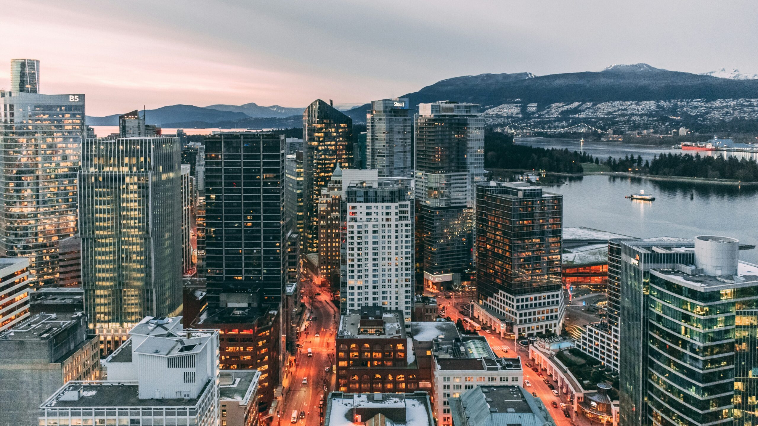 City view of Vancouver at sunset time.
