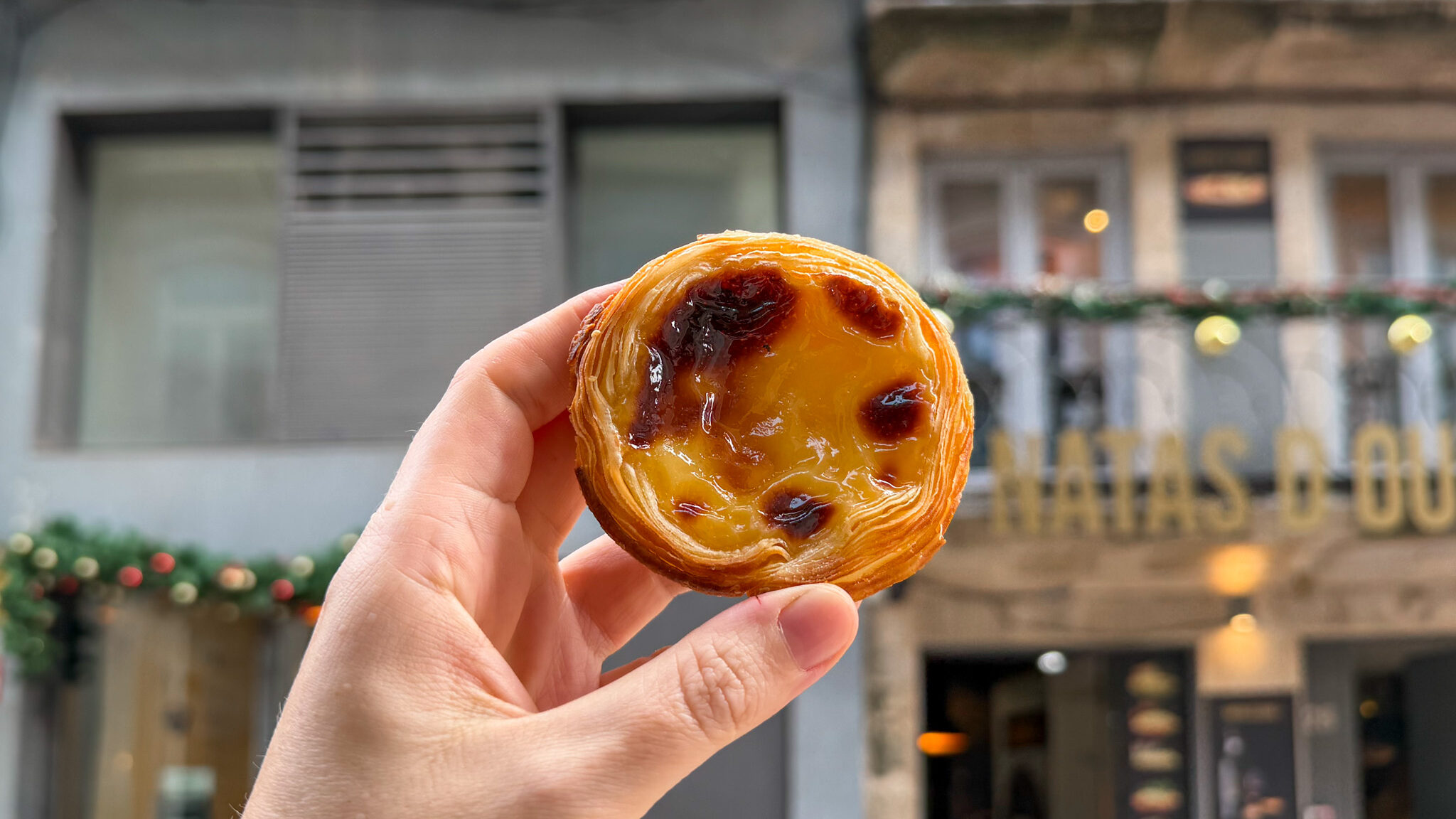 Portuguese tart where to eat in Porto.