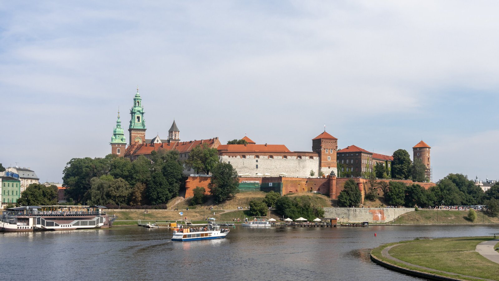 Krakow | Krista the Explorer | Krista the Explorer View of Wawel Castle from across the river during a weekend in Krakow.