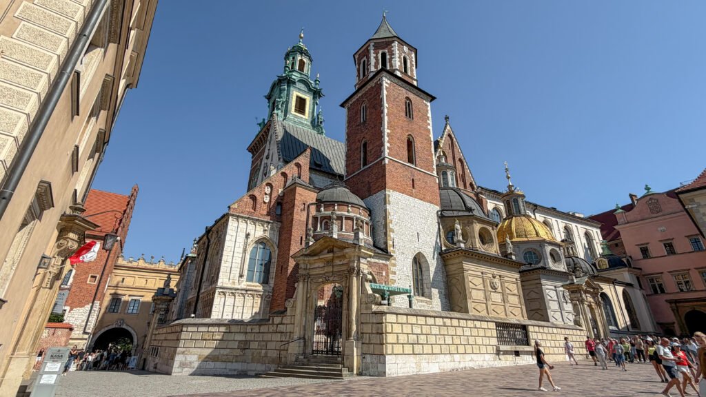 Wawel Cathedral Krakow | Krista the Explorer Red-brick cathedral inside the grounds of a castle in Krakow.