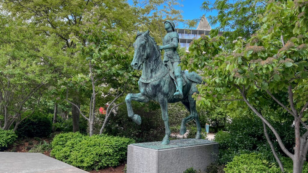 Statue of Joan of Arc Reims | Krista the Explorer Bronze equestrian statue of a rider on a horse things to do in Reims.