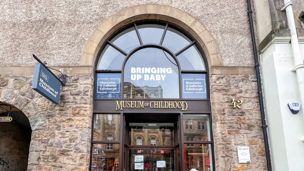 Museum of Childhood Edinburgh | Krista the Explorer Entrance to the Museum of Childhood with a rounded arched window.